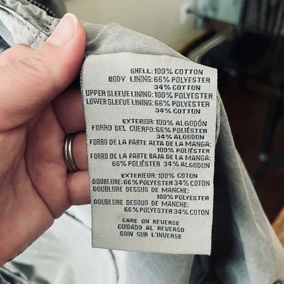 Levi’s women’s hooded utility jacket roll tab sleeves drawstring waist SZ S gray - Picture 15 of 16